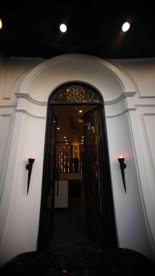Hotel Soluxe Yamuna Nagar ภายนอก รูปภาพ